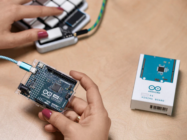 Arduino® UNO R4 Minima - Image 5
