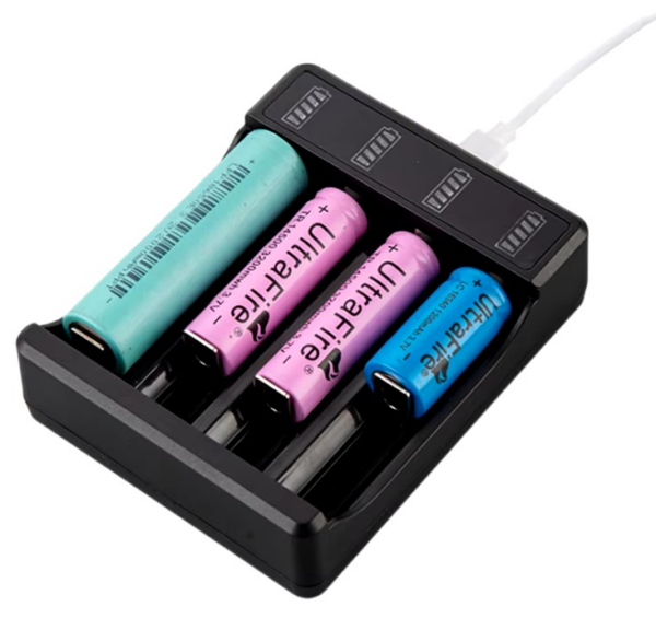 4 Slots 18650 Independent Charging 3.7V Li-ion Only Charger